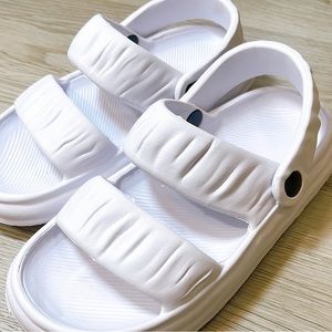 Cute White Sandal, Size 36.5 (Asian Fit) New